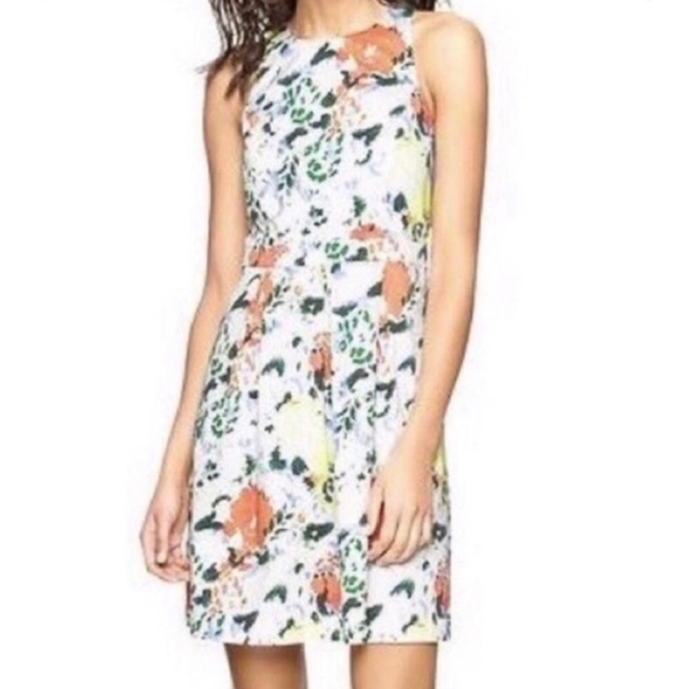 3/$25❗️ GAP Fit&Flare Pleated Floral Sundress